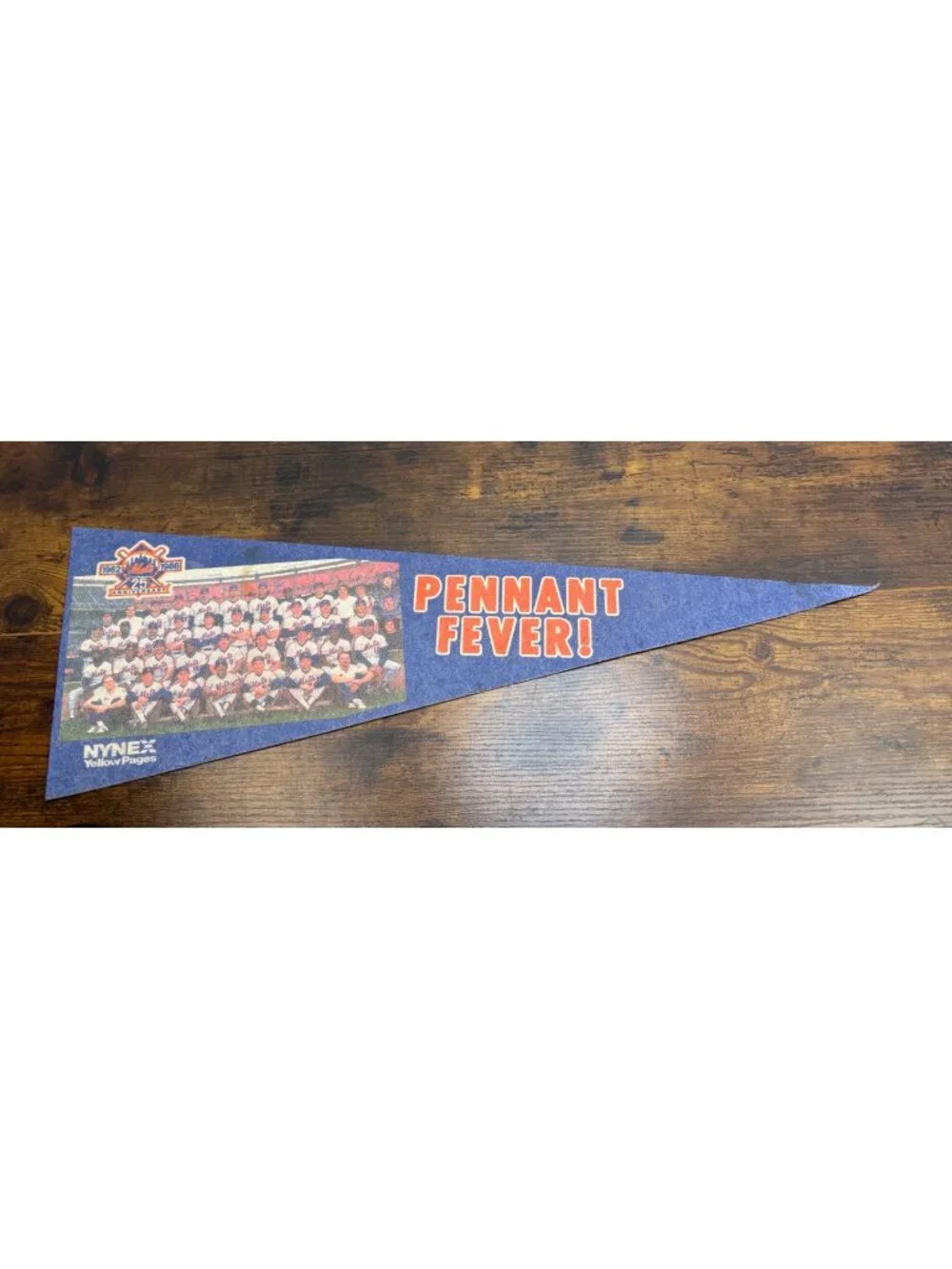 New York Mets 25th Anniversary Pennant Fever Vintage Team Photo 24 inches